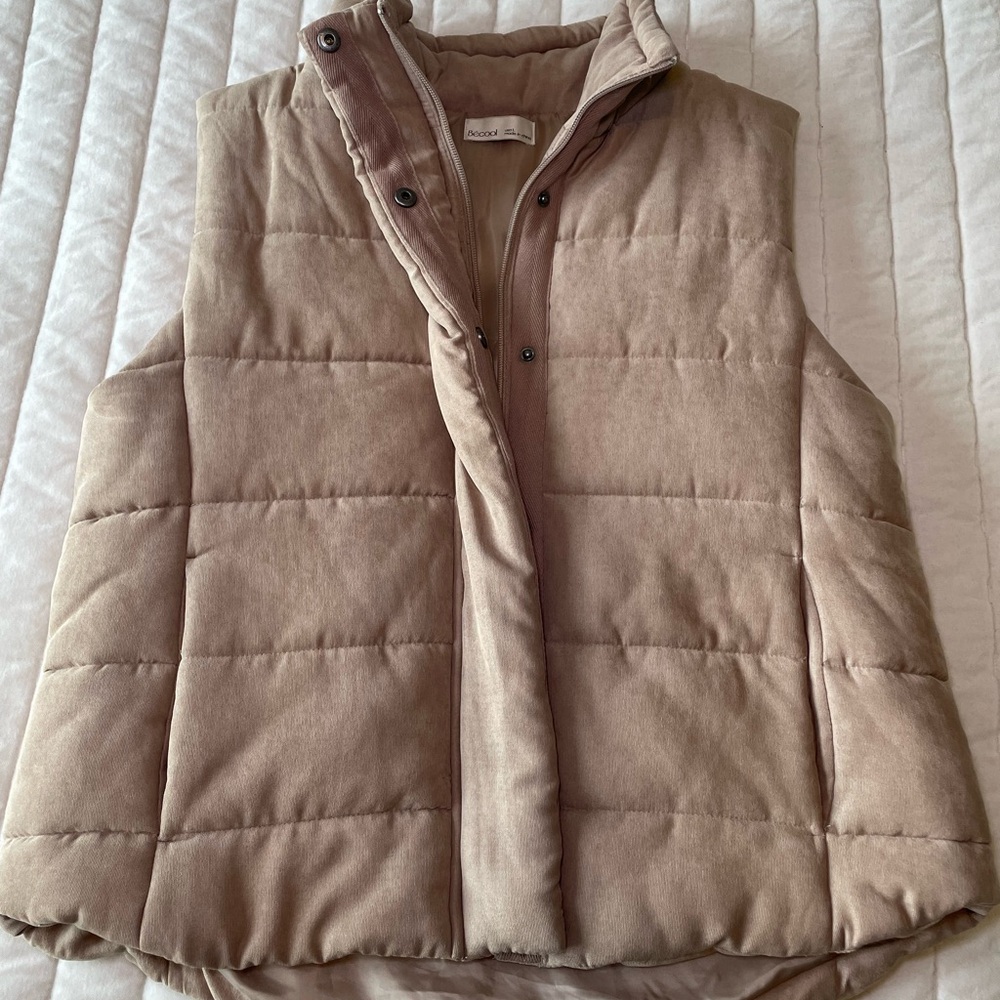 Chic Tan Quilted Vest